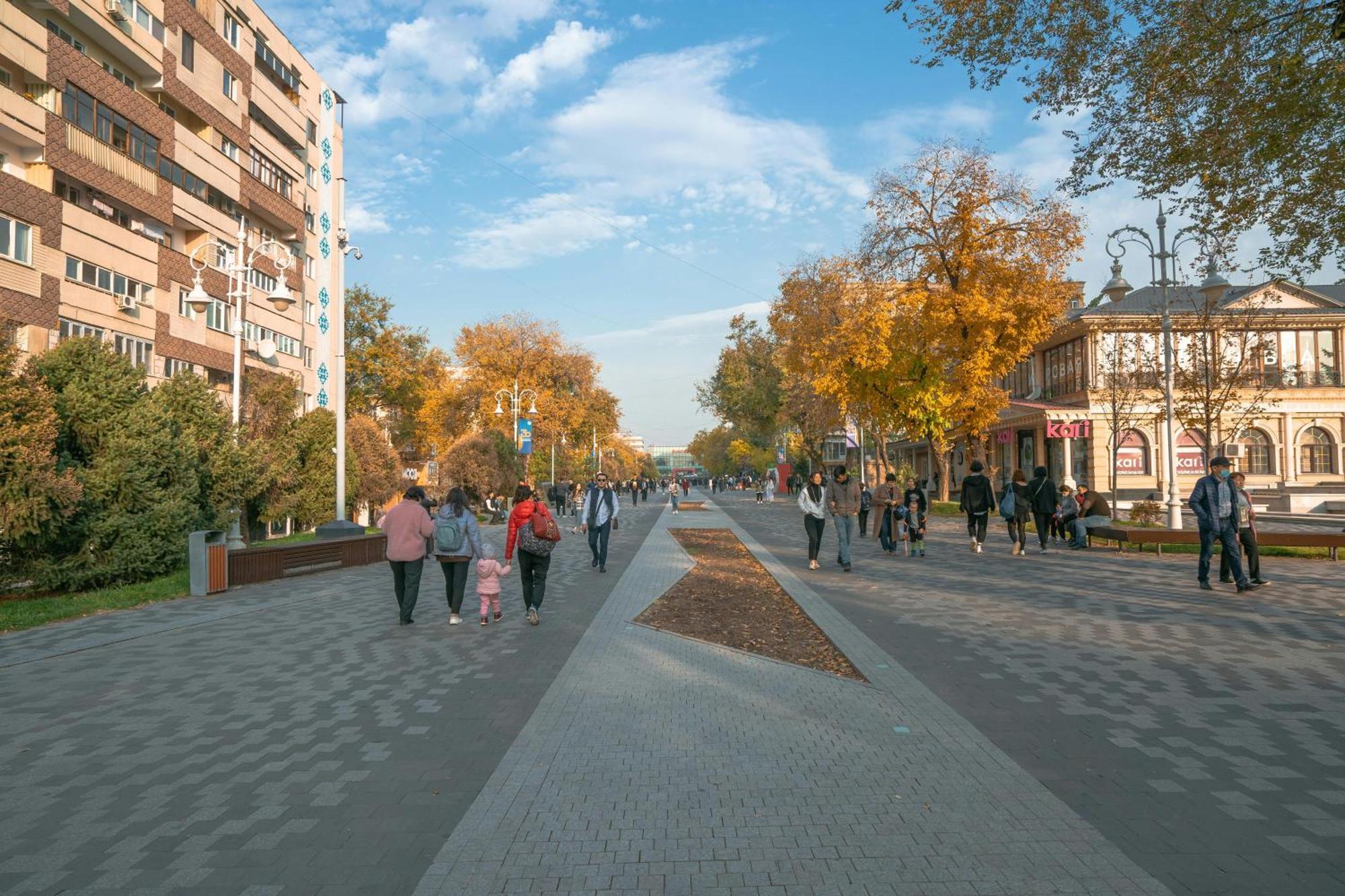 Nadezhda Apartment on Zhibek Zholy 33 Almati Kültér fotó